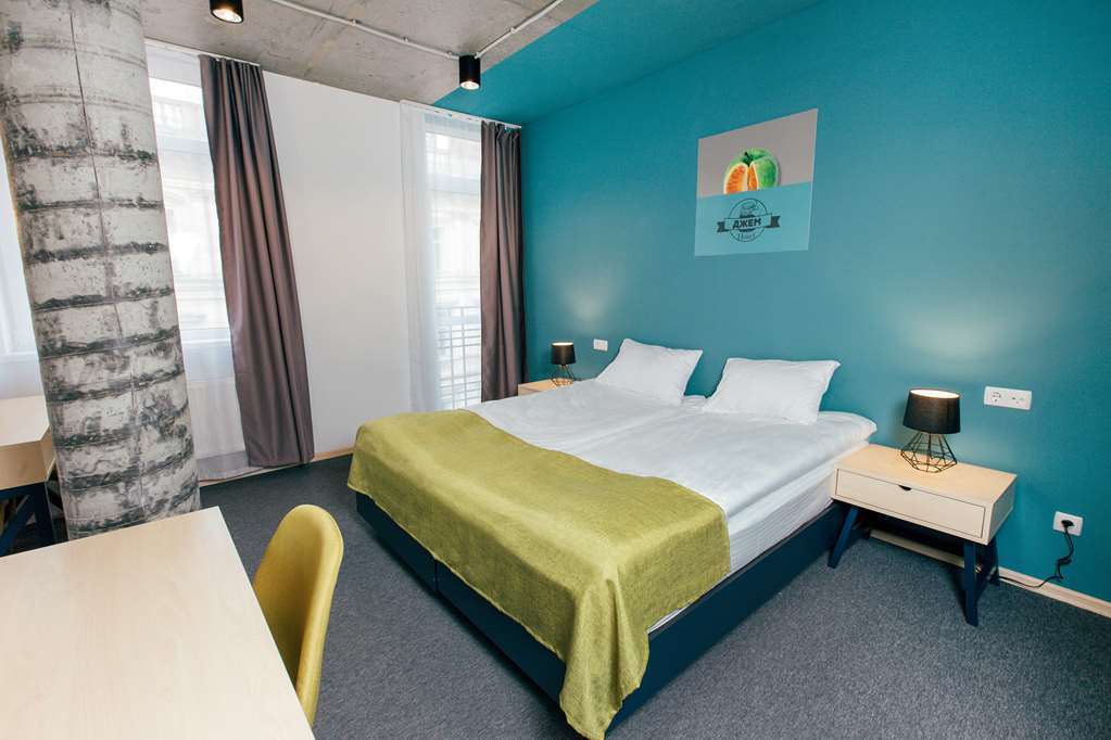 Jam Hotel Hnatyuka Lviv Room photo