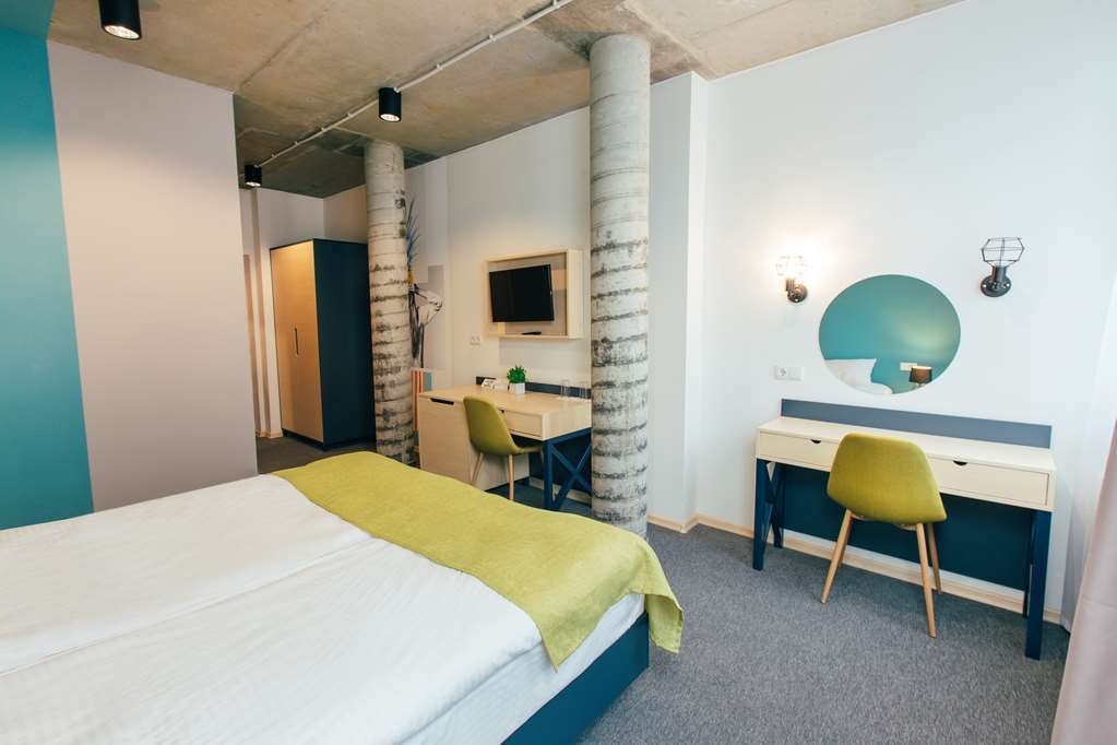 Jam Hotel Hnatyuka Lviv Room photo